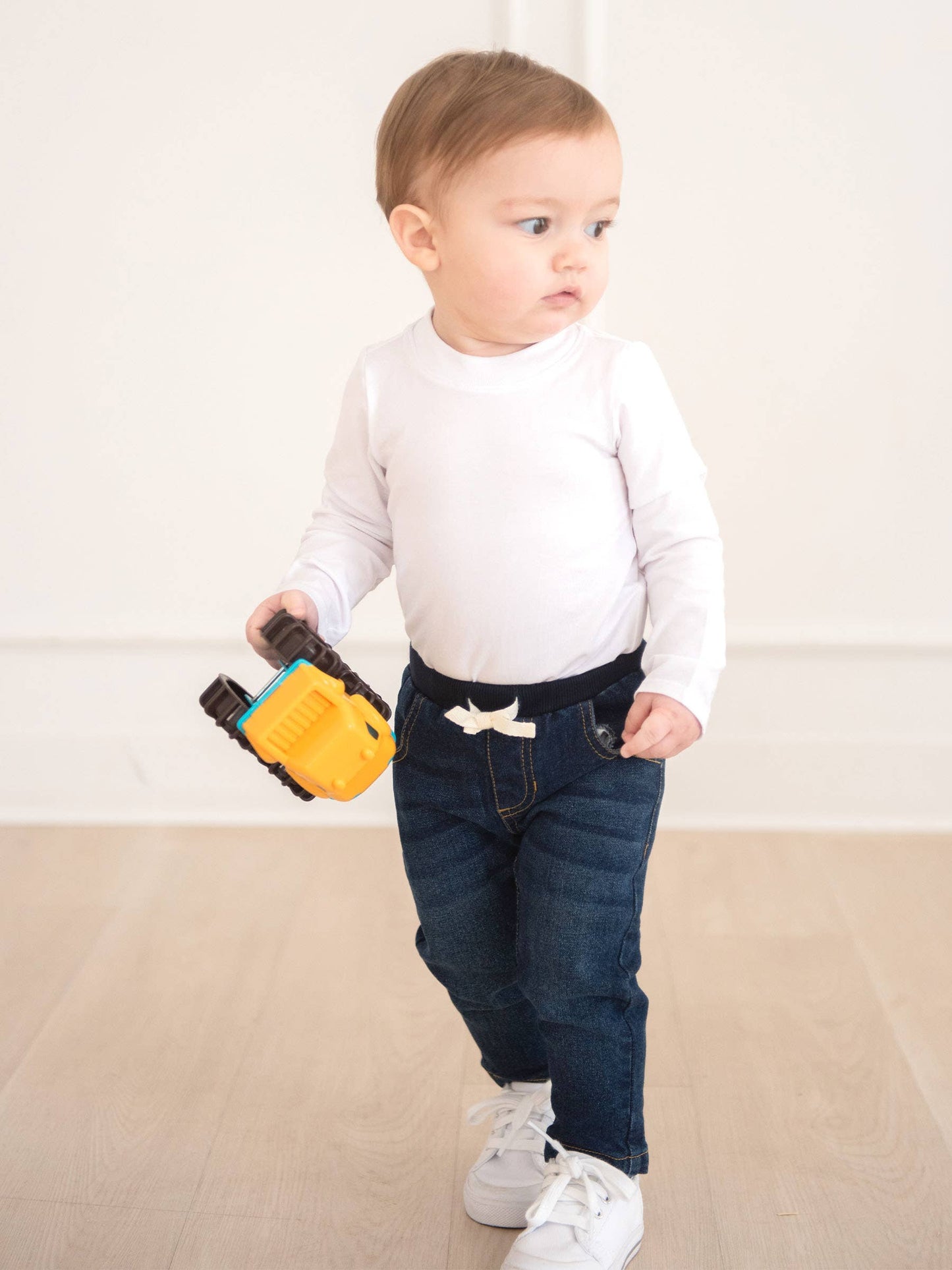 Boys Medium Wash Stretch Denim Pull-on Jeans