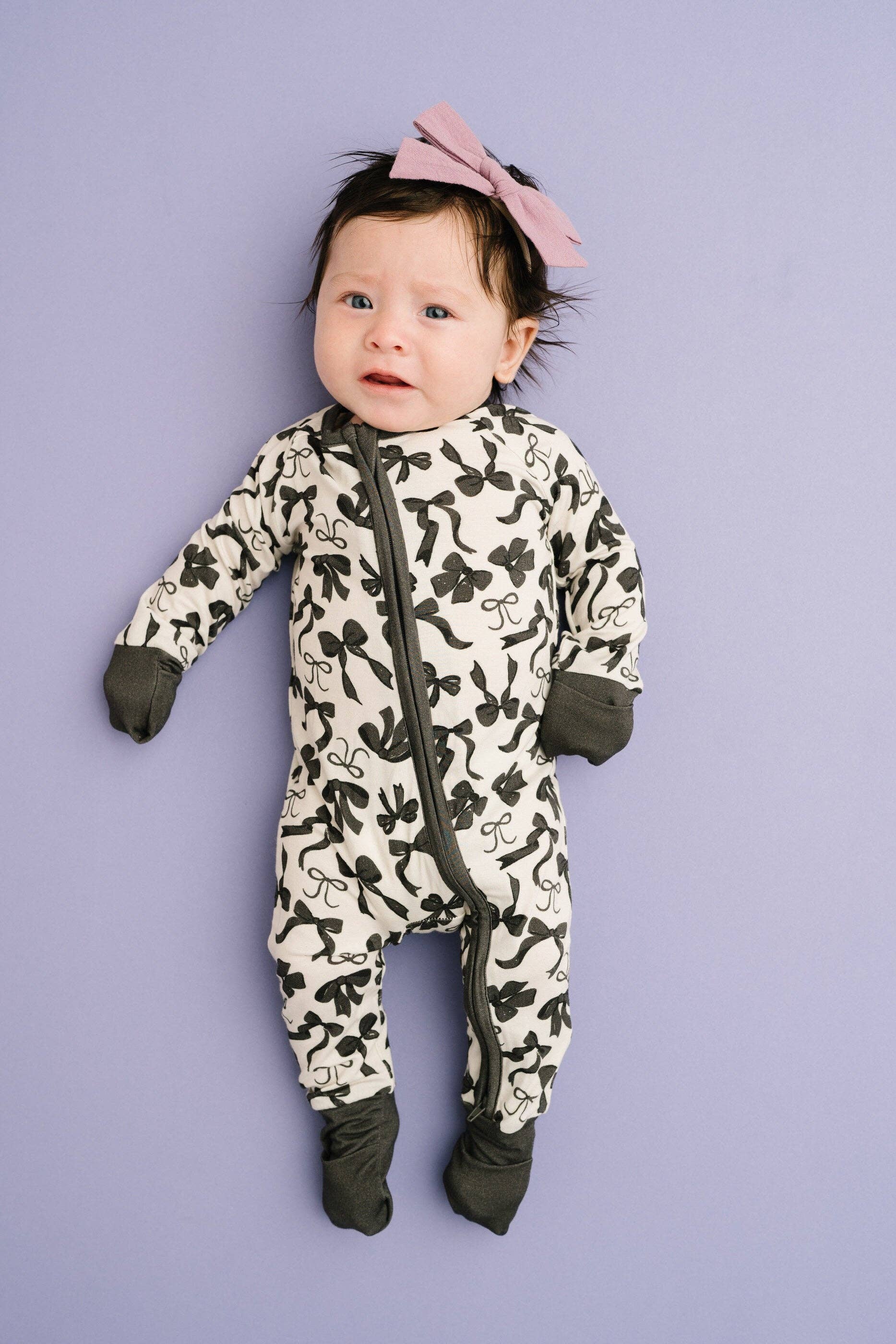 Monochrome Bows Bamboo Sleeper