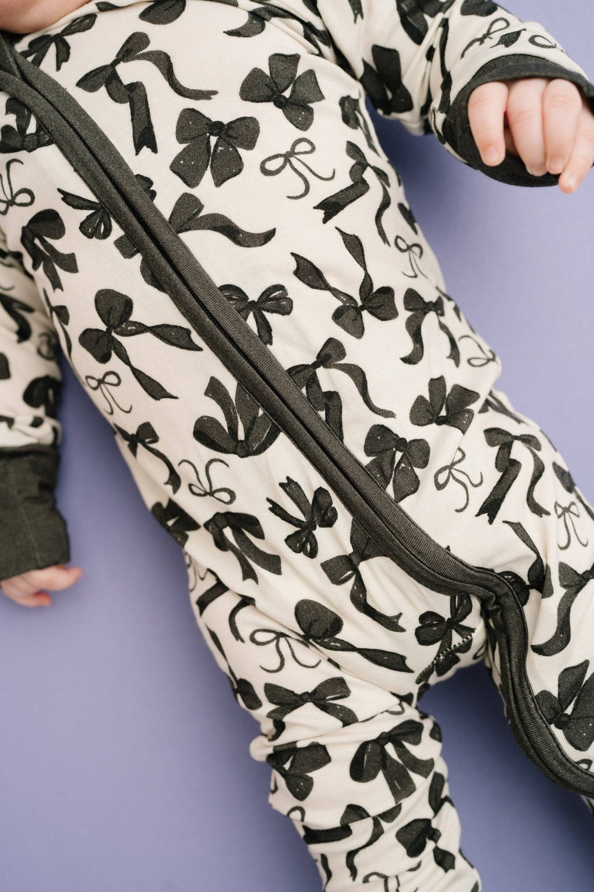 Monochrome Bows Bamboo Sleeper