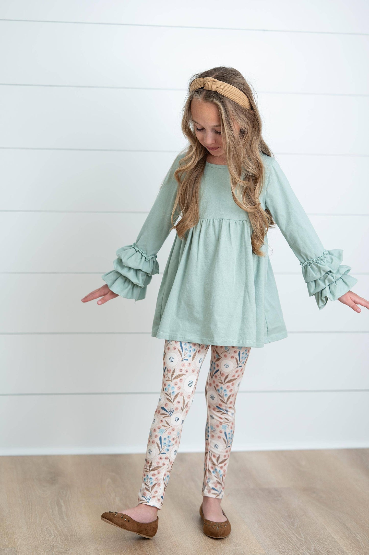 Girls Fall Winter Blue Meadow 3 Ruffles Shirt Pant Set