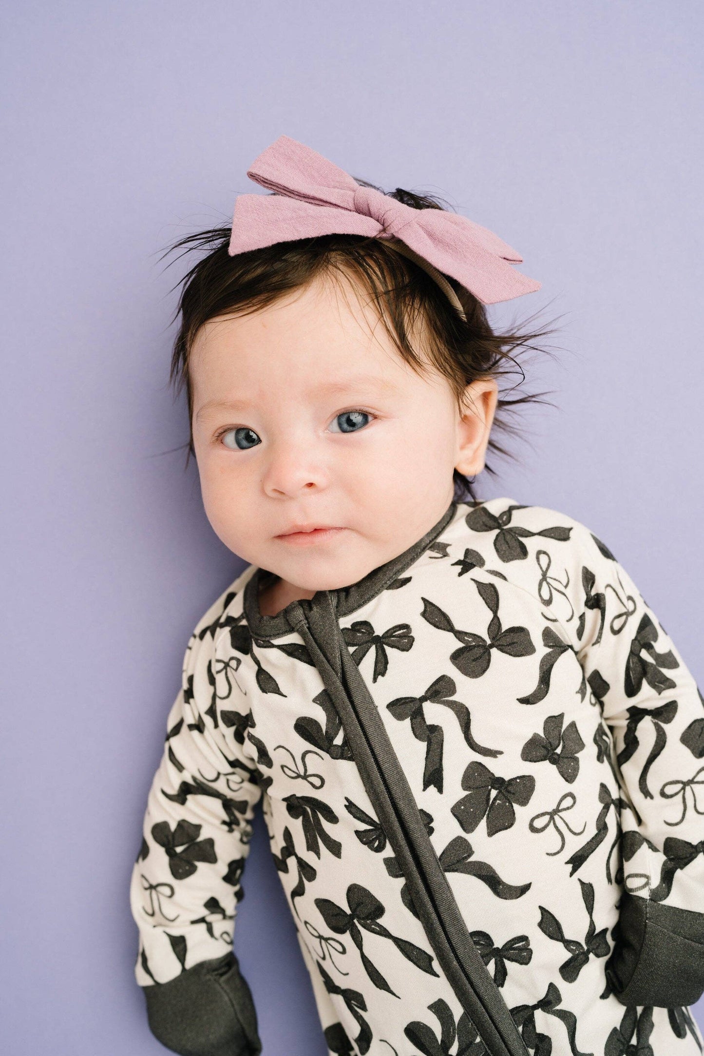 Monochrome Bows Bamboo Sleeper