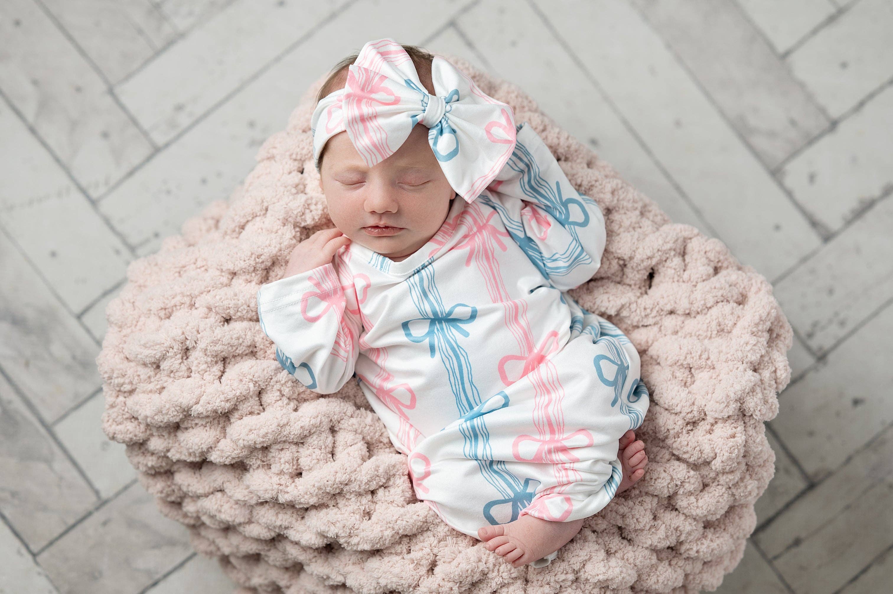 Infant Bow Rows Baby Gown and Bow Headband Set