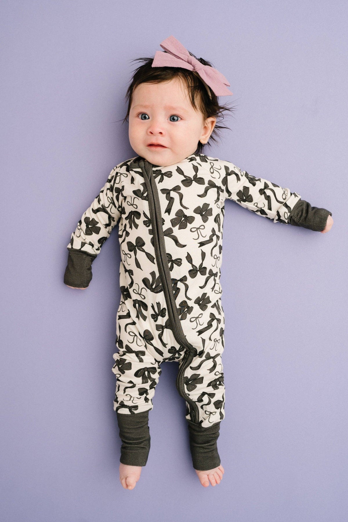 Monochrome Bows Bamboo Sleeper