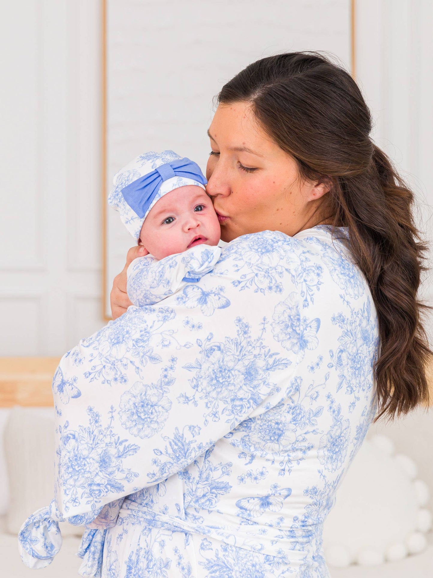 SoftSnooze™ Baby Girls Bamboo Viscose Periwinkle Butterfly Garden Ruffle Knotted Sleep Gown & Bow Hat Set