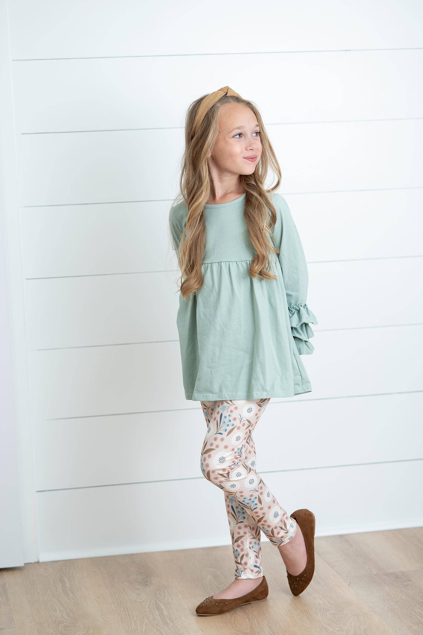 Girls Fall Winter Blue Meadow 3 Ruffles Shirt Pant Set