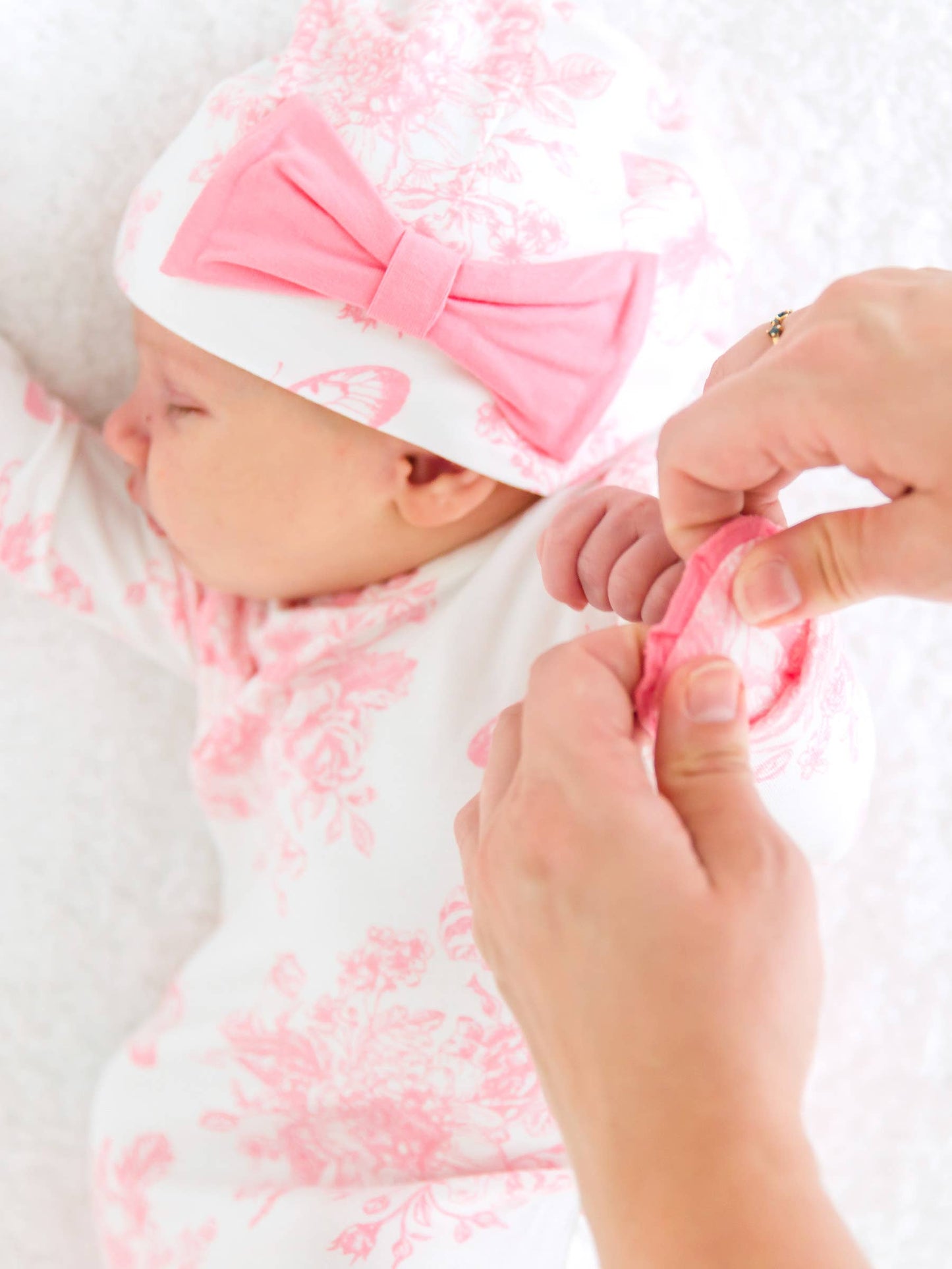 SoftSnooze™ Baby Girls Bamboo Viscose Pink Butterfly Garden Toile Ruffle Knotted Sleep Gown & Bow Hat Set